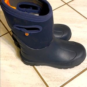 Boys size 1 blue Bogs! Super warm from Nordstrom!